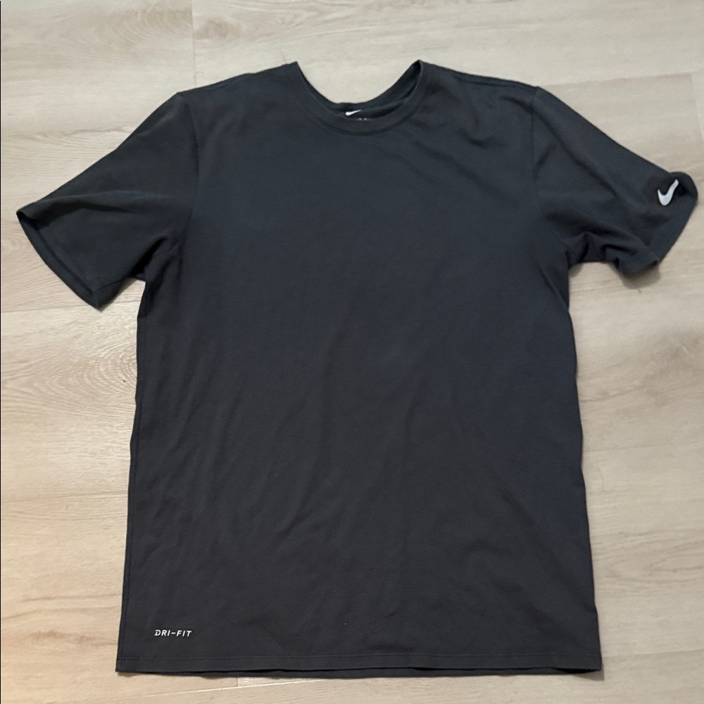 Nike Men's grey Dri-FIT Tee